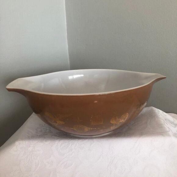 Vintage pyrex Early Americana Cinderella - Picture 1 of 10